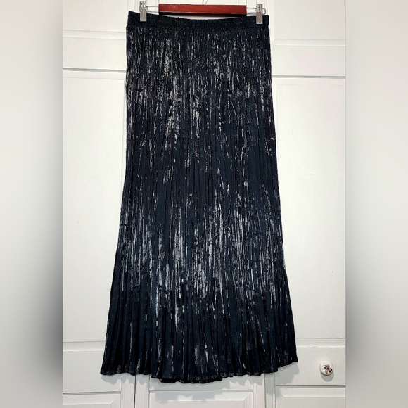 Worthington Dresses & Skirts - Worthington Black Metallic Pleated Lightweight‎ Formal Casual Maxi Skirt Size 10